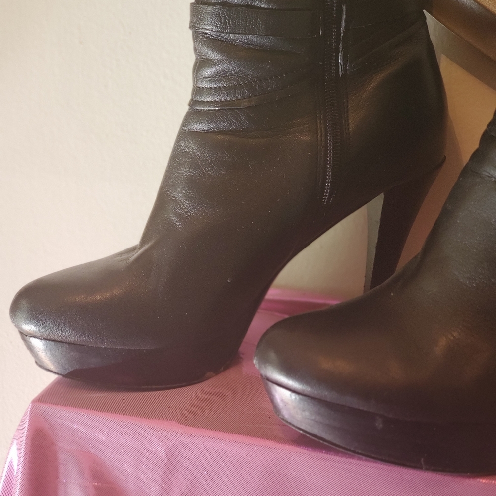 Ankle boots